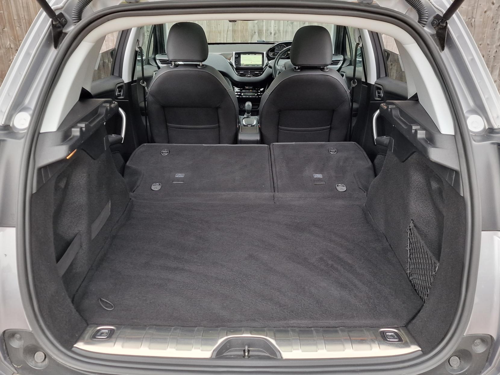 Peugeot 2008 1.2 PureTech Allure Premium SUV 5dr Petrol Manual Euro 6 (82 ps)