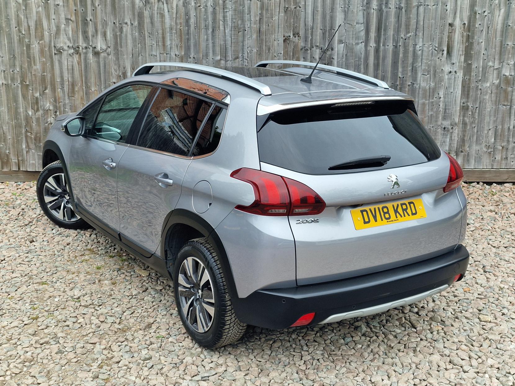 Peugeot 2008 1.2 PureTech Allure Premium SUV 5dr Petrol Manual Euro 6 (82 ps)