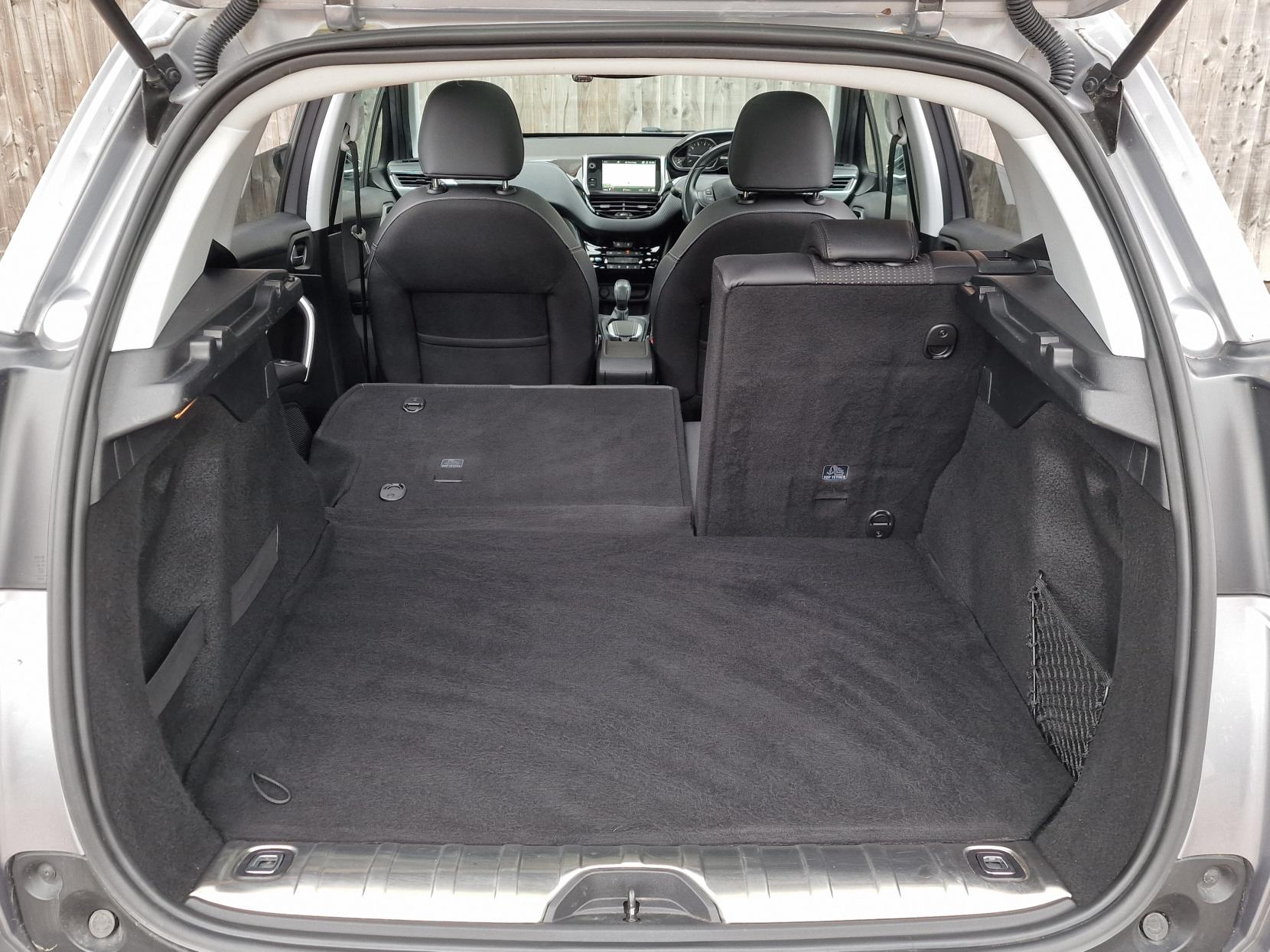 Peugeot 2008 1.2 PureTech Allure Premium SUV 5dr Petrol Manual Euro 6 (82 ps)