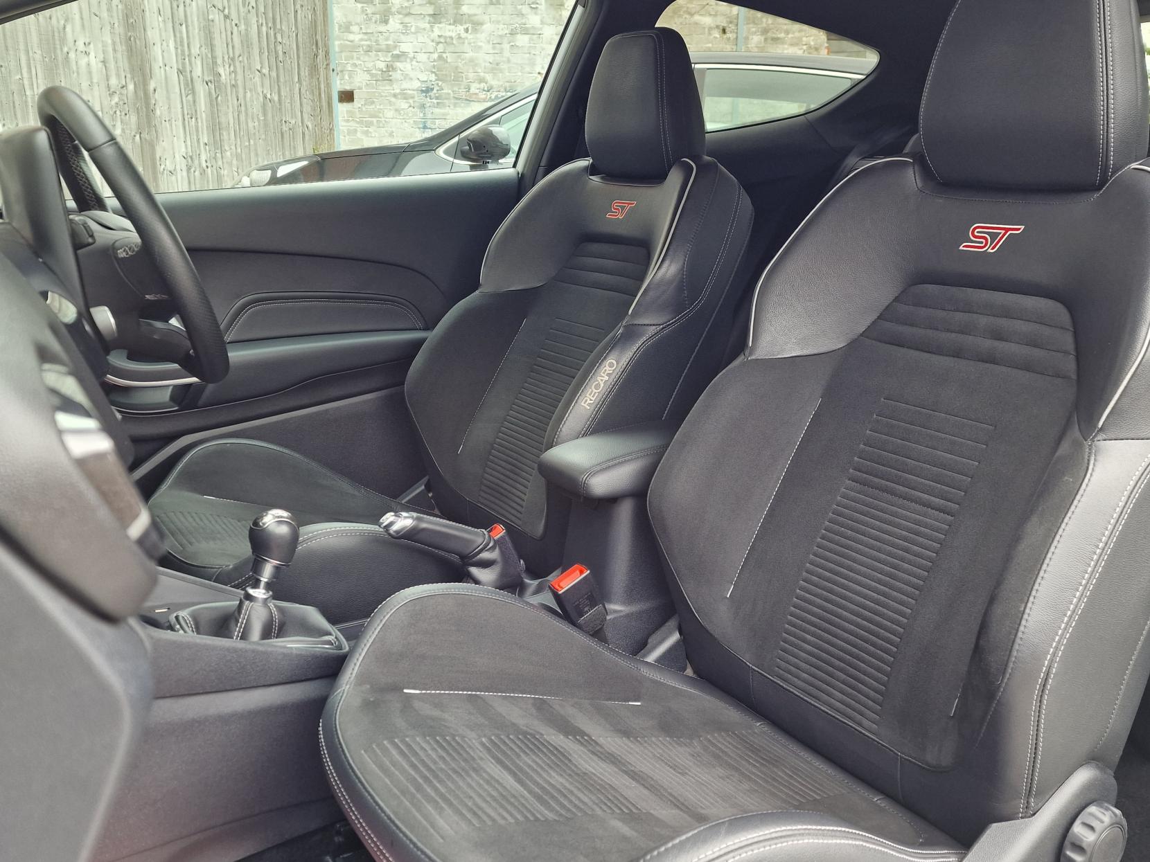Ford Fiesta 1.5T EcoBoost ST-3 Hatchback 3dr Petrol Manual Euro 6 (200 ps)