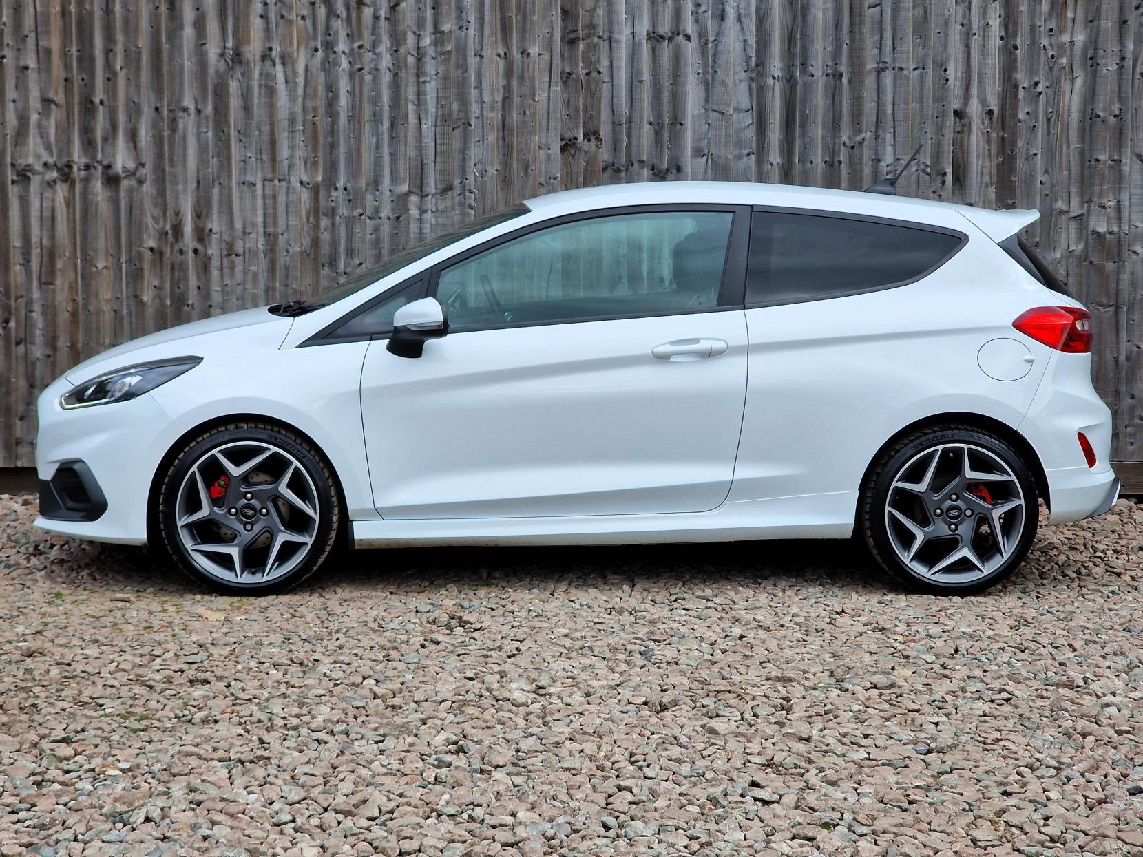 Ford Fiesta 1.5T EcoBoost ST-3 Hatchback 3dr Petrol Manual Euro 6 (200 ps)