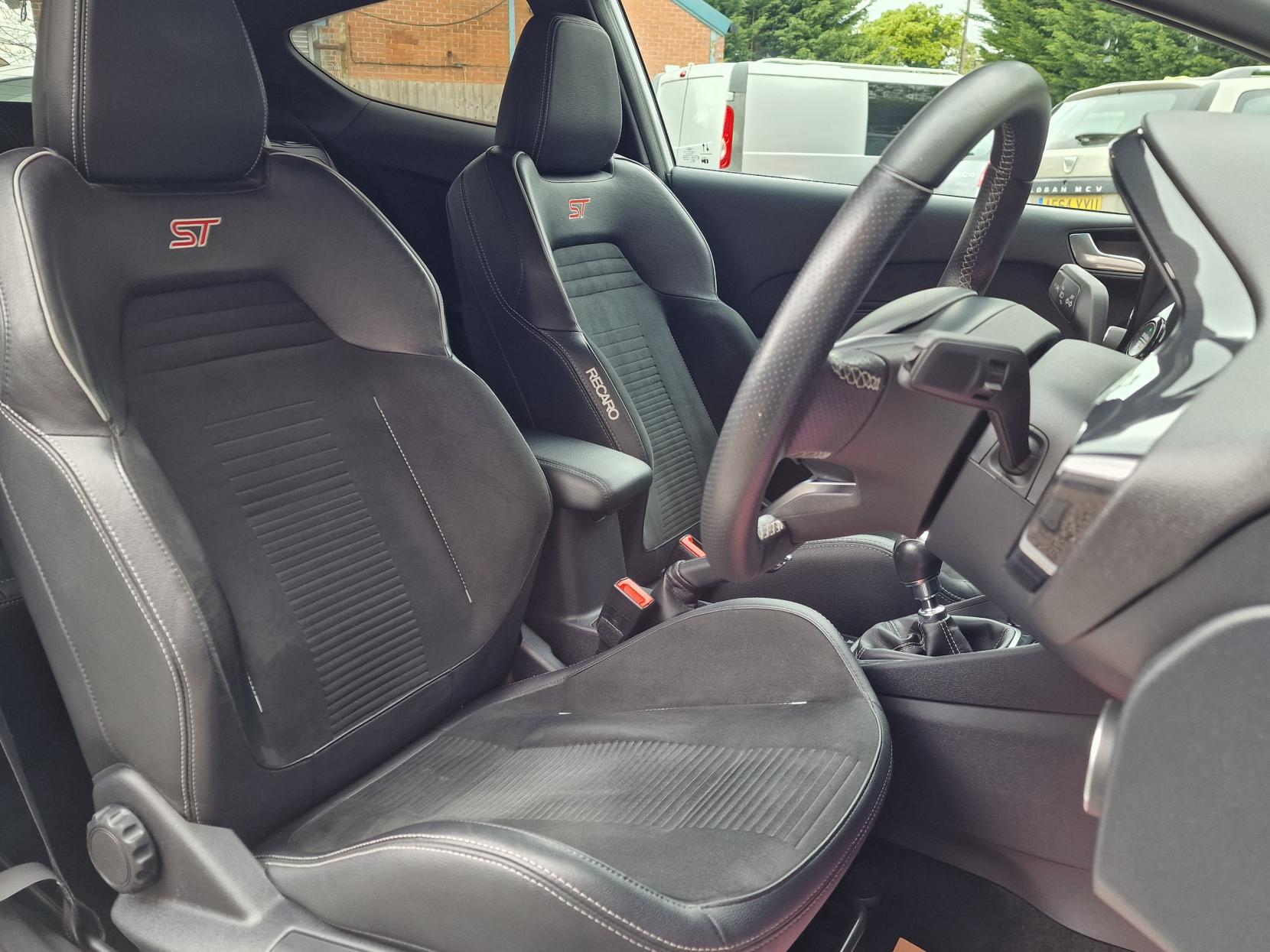Ford Fiesta 1.5T EcoBoost ST-3 Hatchback 3dr Petrol Manual Euro 6 (200 ps)