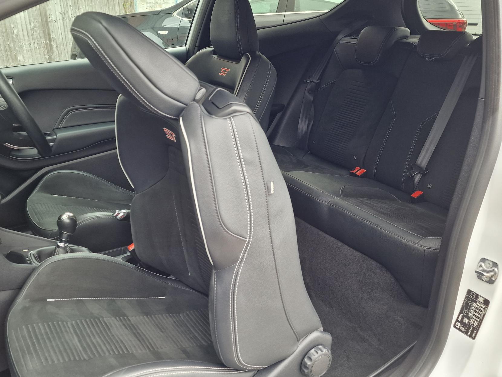 Ford Fiesta 1.5T EcoBoost ST-3 Hatchback 3dr Petrol Manual Euro 6 (200 ps)