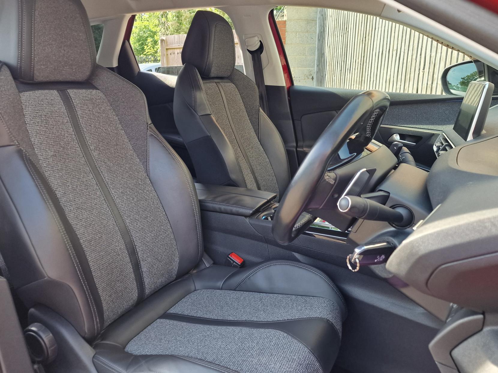 Peugeot 3008 1.6 BlueHDi Allure SUV 5dr Diesel EAT Euro 6 (s/s) (120 ps)