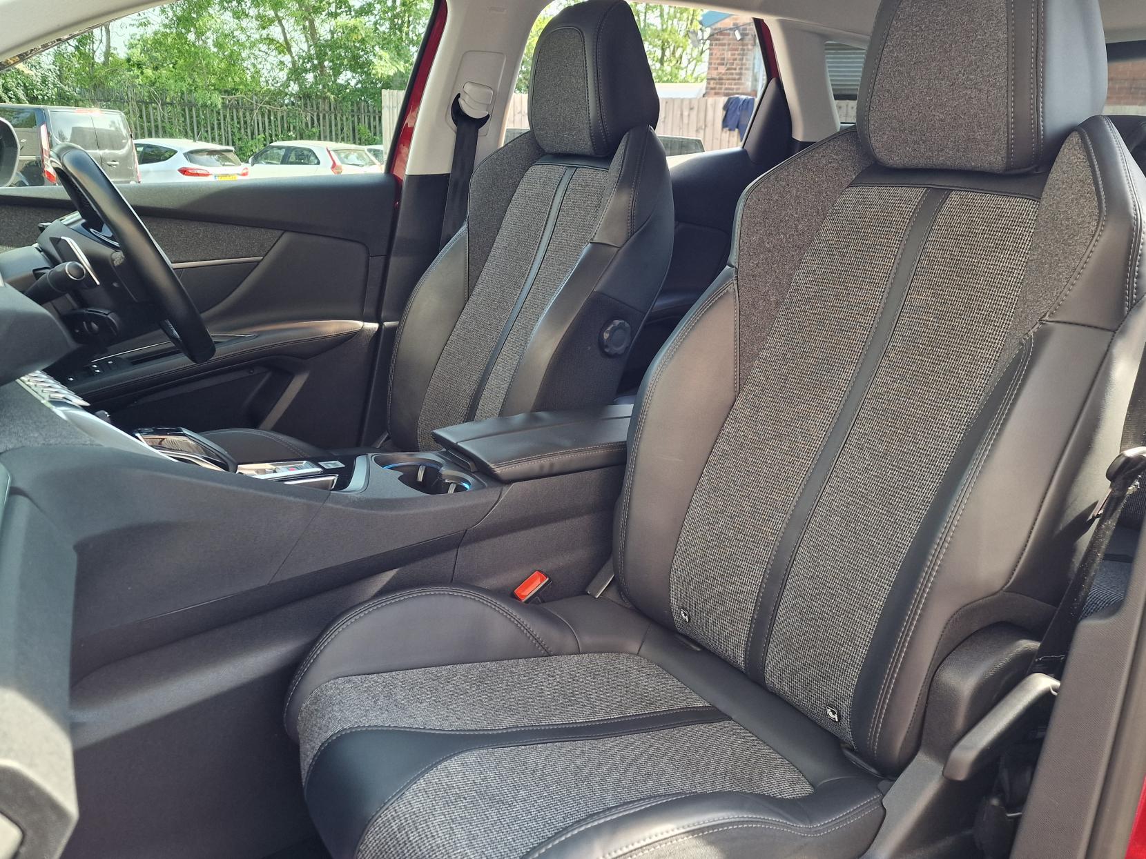 Peugeot 3008 1.6 BlueHDi Allure SUV 5dr Diesel EAT Euro 6 (s/s) (120 ps)