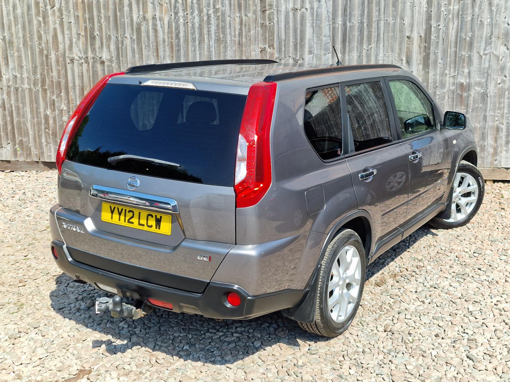 Nissan X-Trail 2.0 dCi Tekna SUV 5dr Diesel Manual 4WD Euro 5 (173 ps)