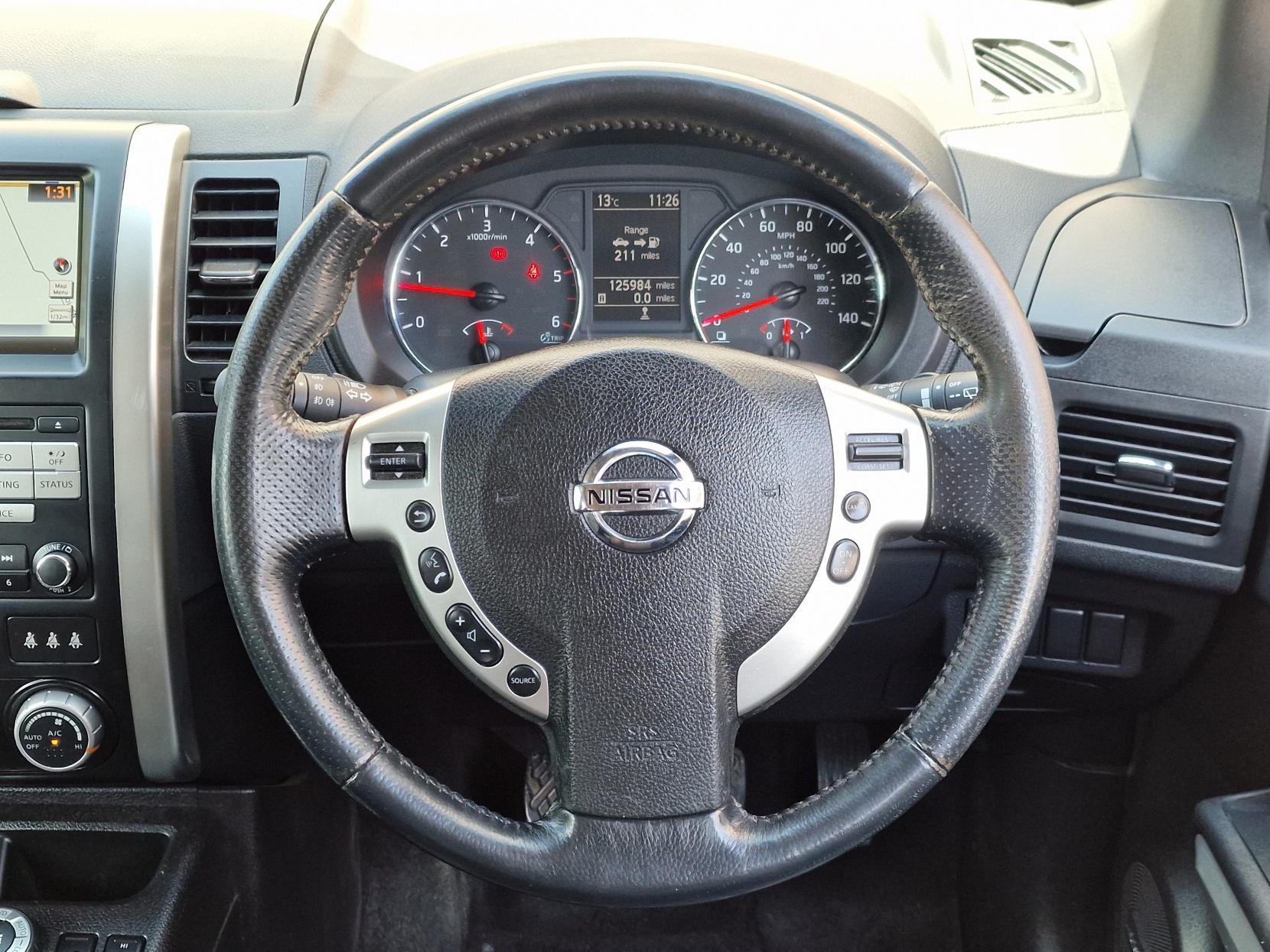 Nissan X-Trail 2.0 dCi Tekna SUV 5dr Diesel Manual 4WD Euro 5 (173 ps)