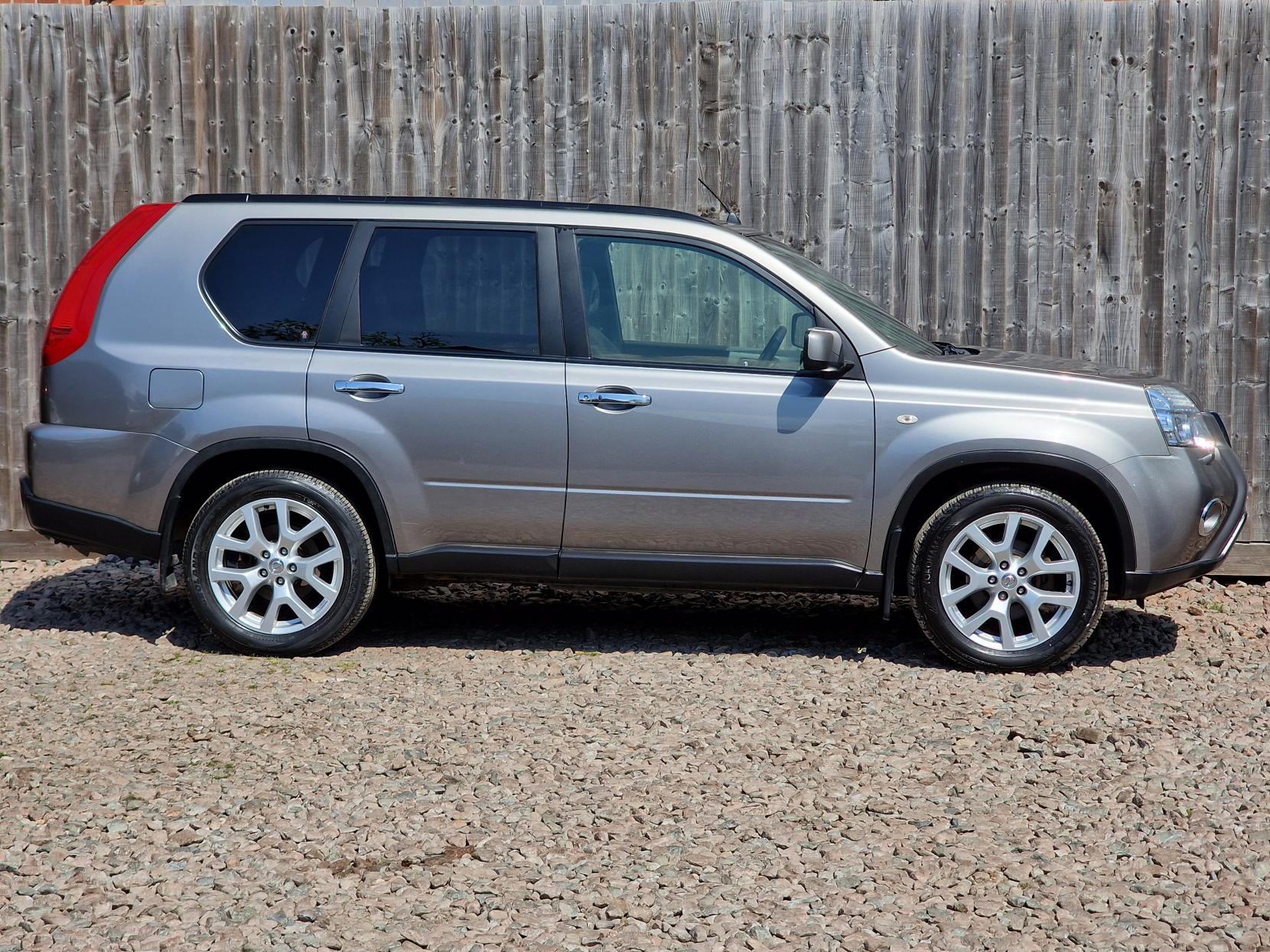Nissan X-Trail 2.0 dCi Tekna SUV 5dr Diesel Manual 4WD Euro 5 (173 ps)