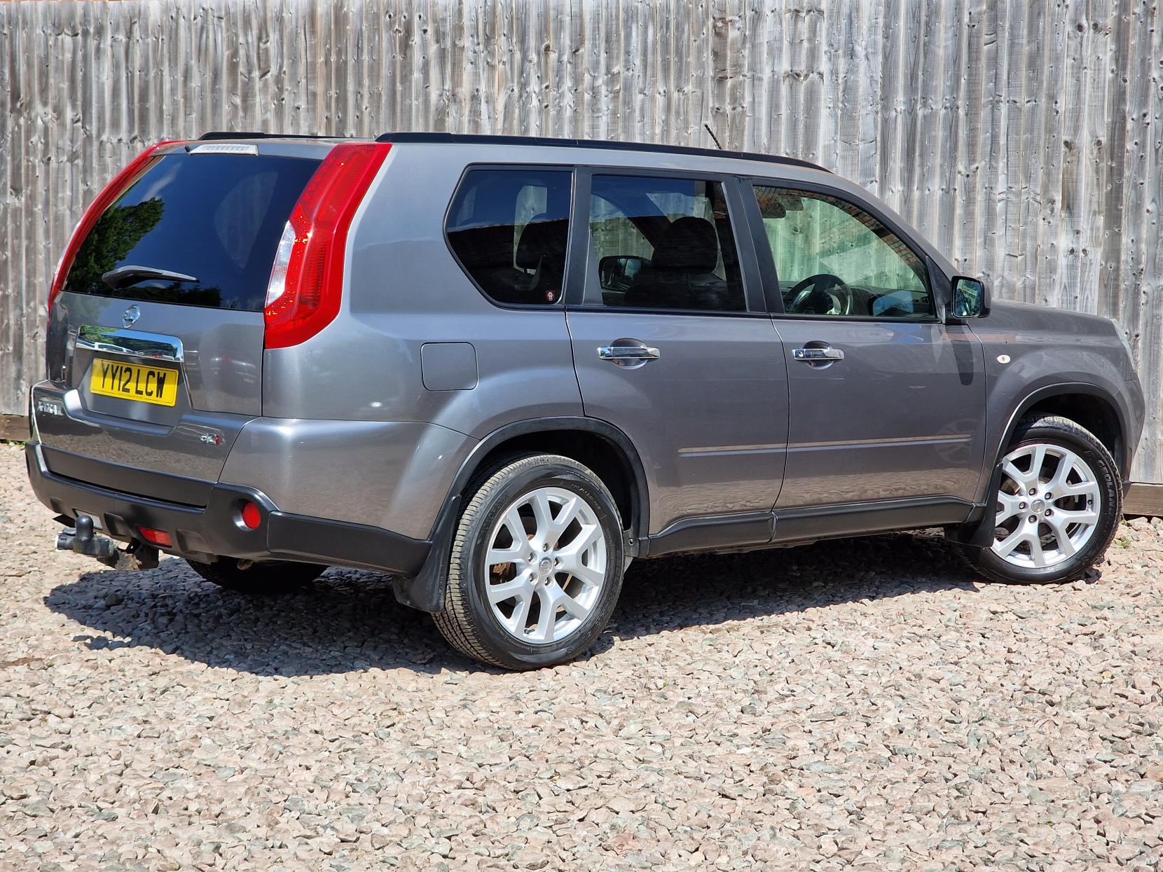 Nissan X-Trail 2.0 dCi Tekna SUV 5dr Diesel Manual 4WD Euro 5 (173 ps)