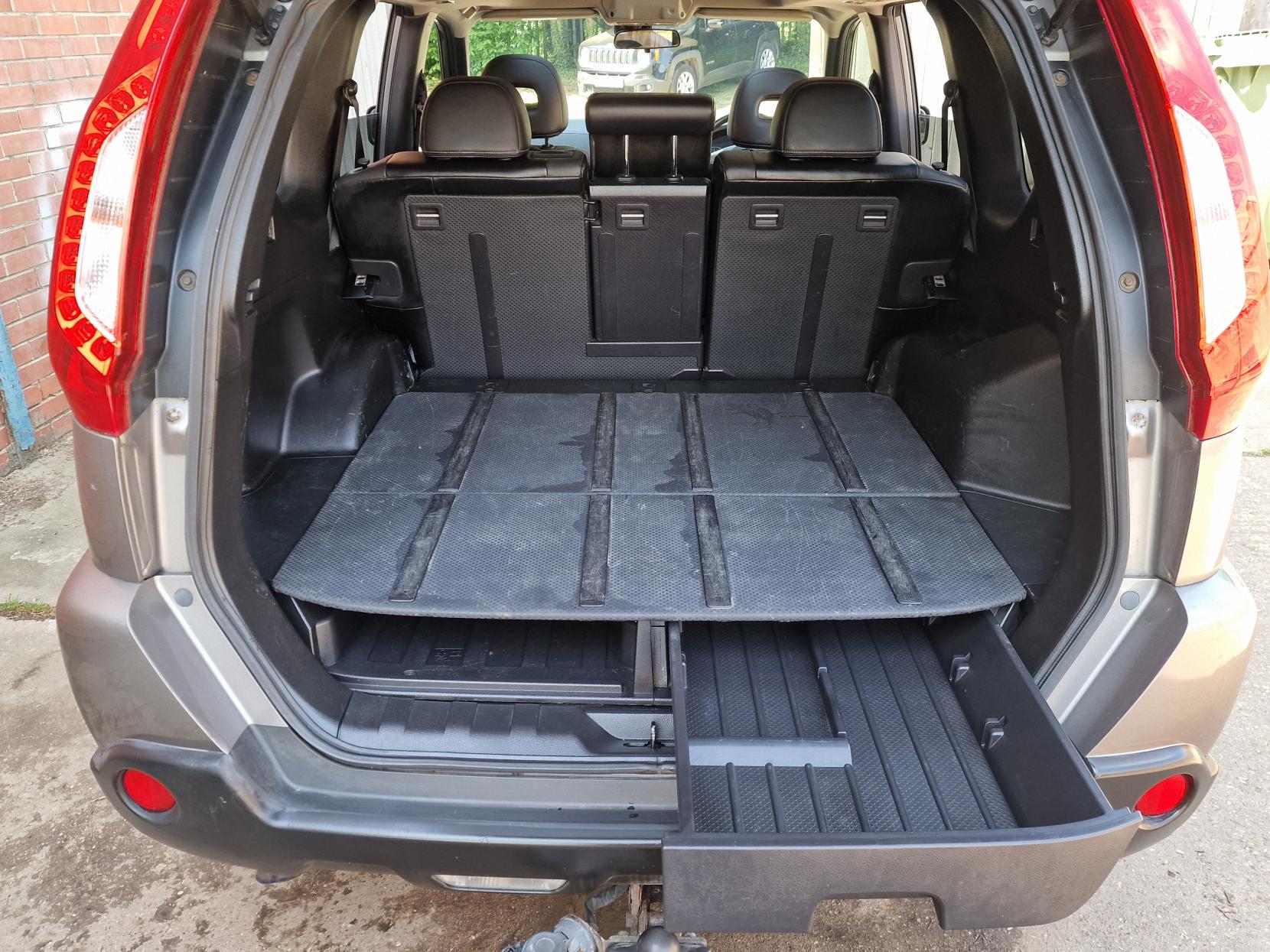 Nissan X-Trail 2.0 dCi Tekna SUV 5dr Diesel Manual 4WD Euro 5 (173 ps)