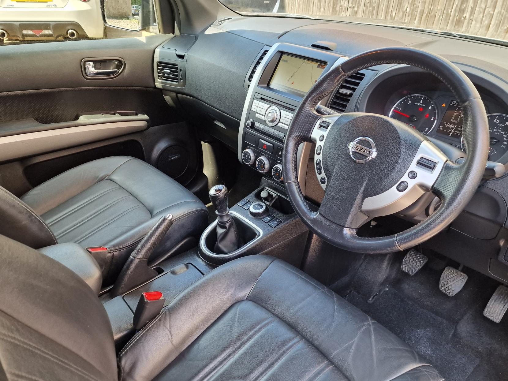 Nissan X-Trail 2.0 dCi Tekna SUV 5dr Diesel Manual 4WD Euro 5 (173 ps)